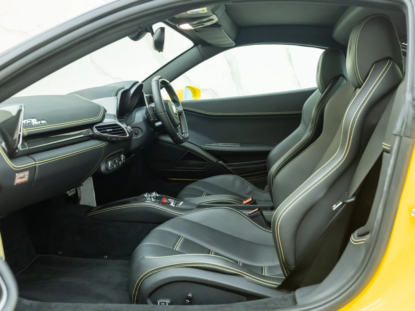 2011 Ferrari 458 Italia, 4/20