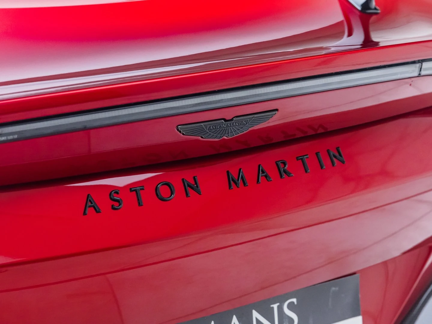 2022 Aston Martin V12 Vantage (2022), 11/20