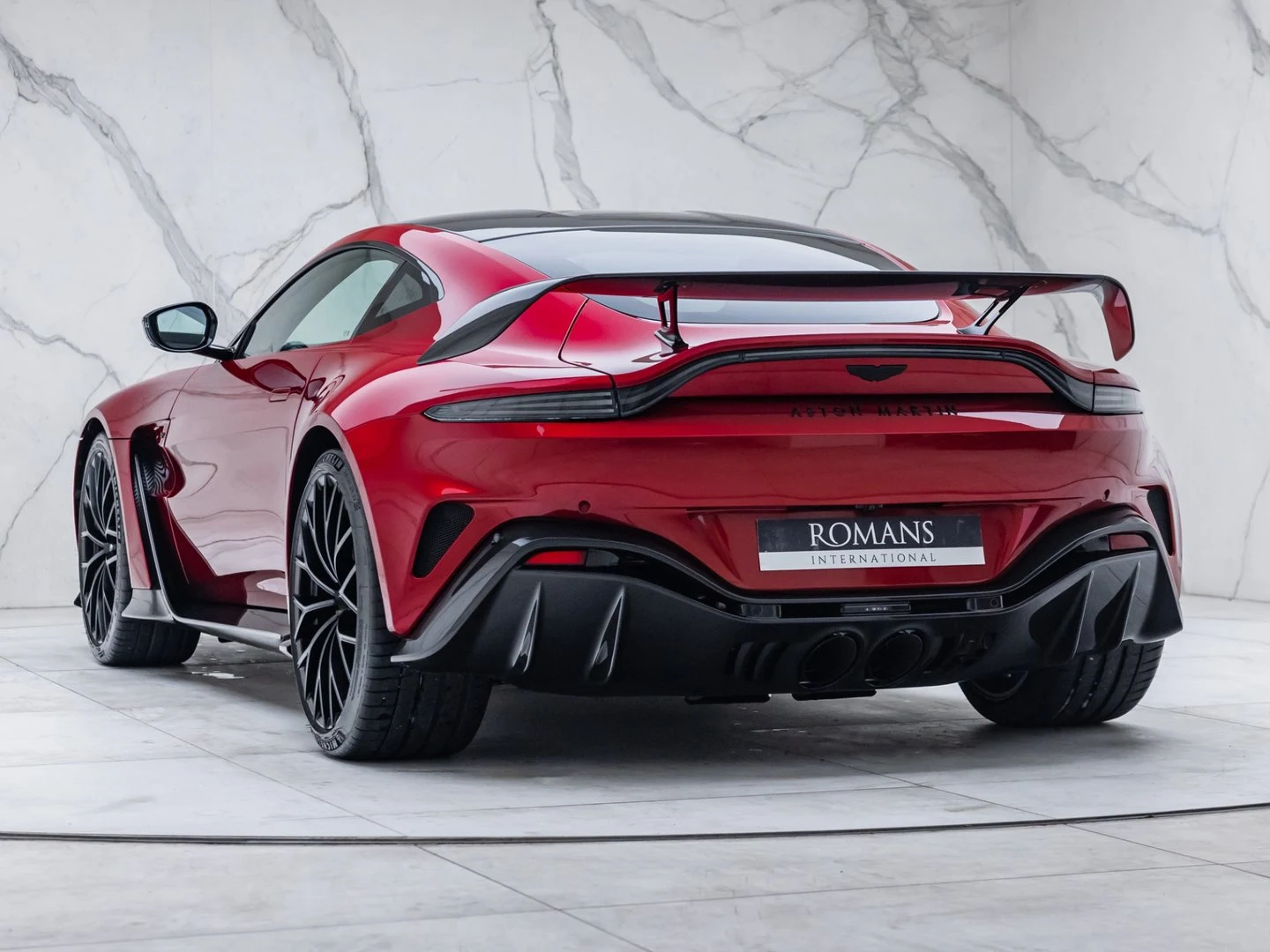 2022 Aston Martin V12 Vantage (2022), 19/20