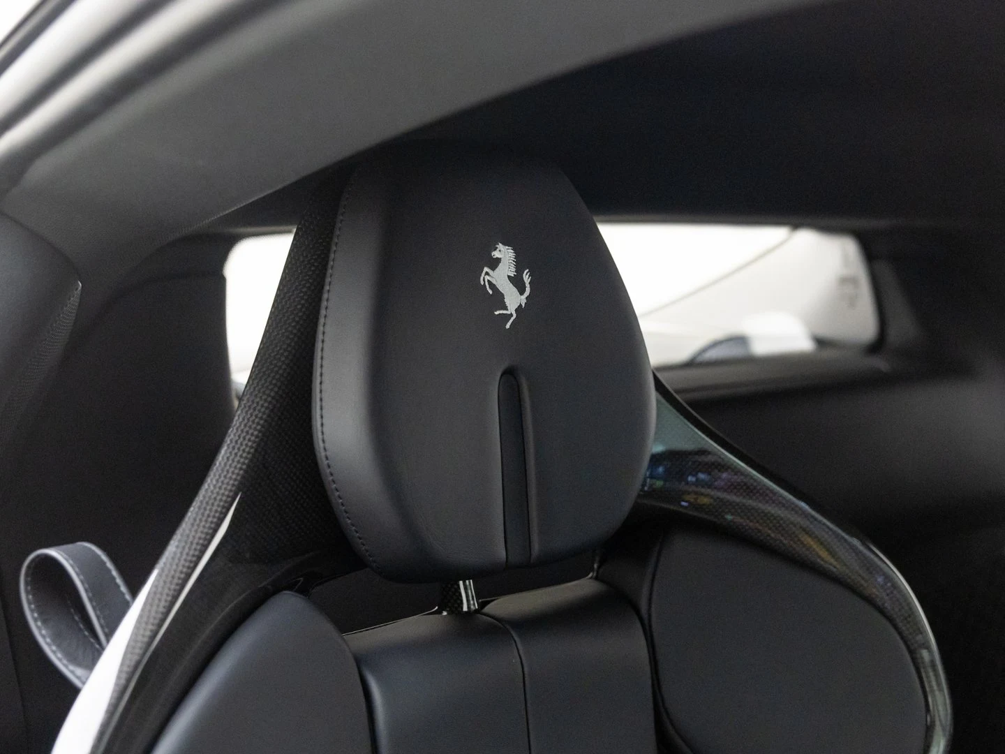2023 Ferrari 296 GTB, 17/20