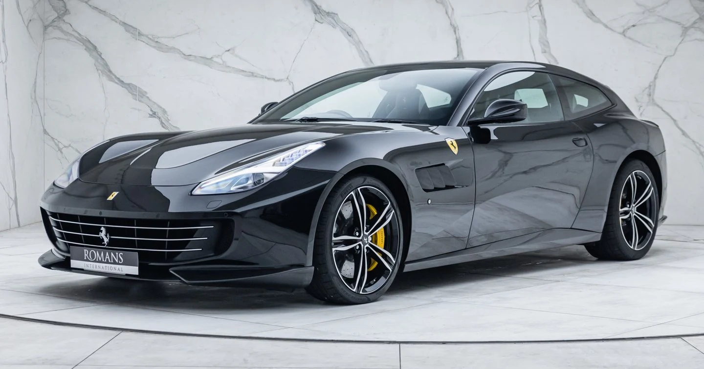 Ferrari GTC4Lusso V12 · Nero Daytona · Romans International