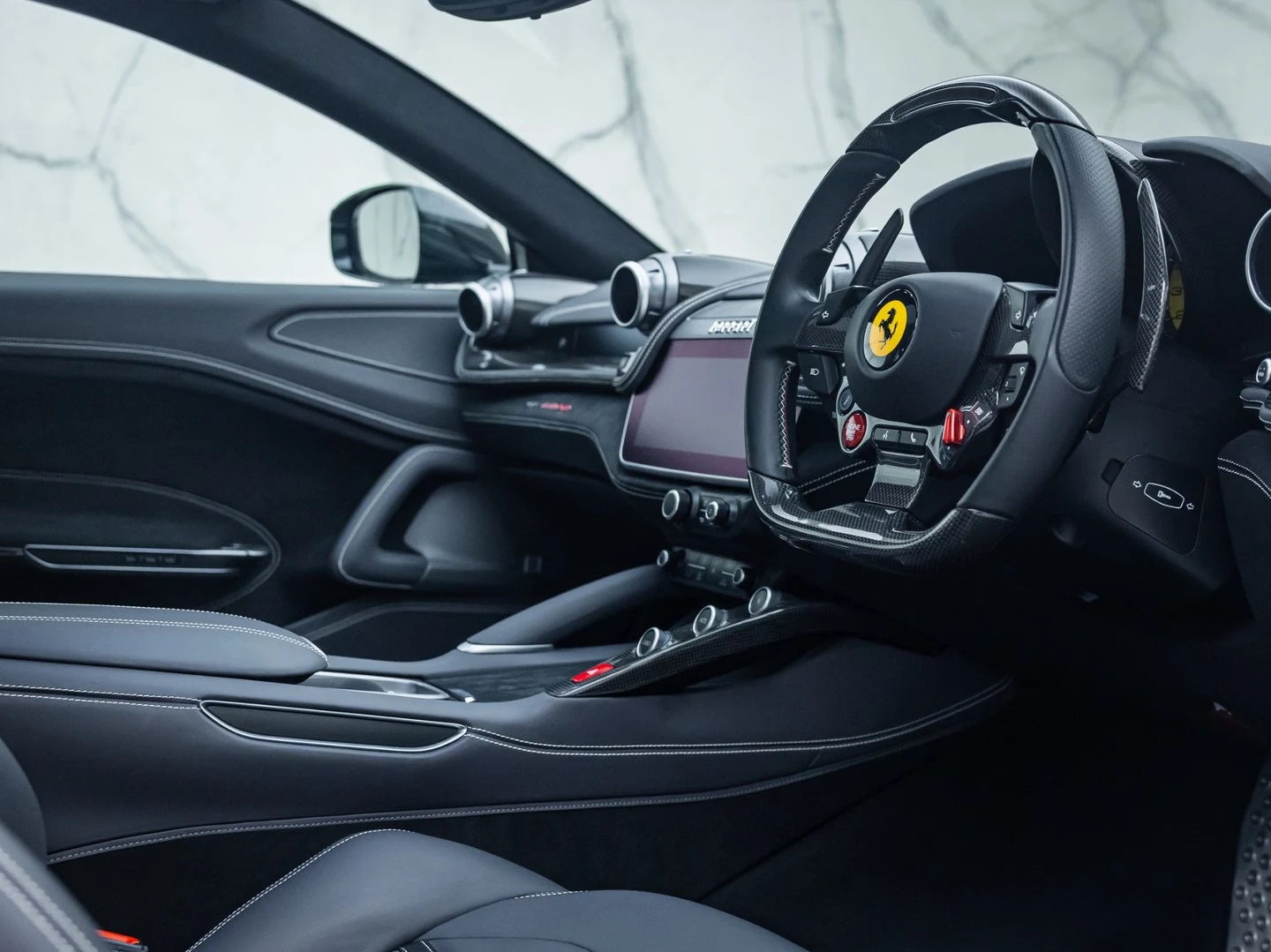 2017 Ferrari GTC4Lusso V12, 2/20