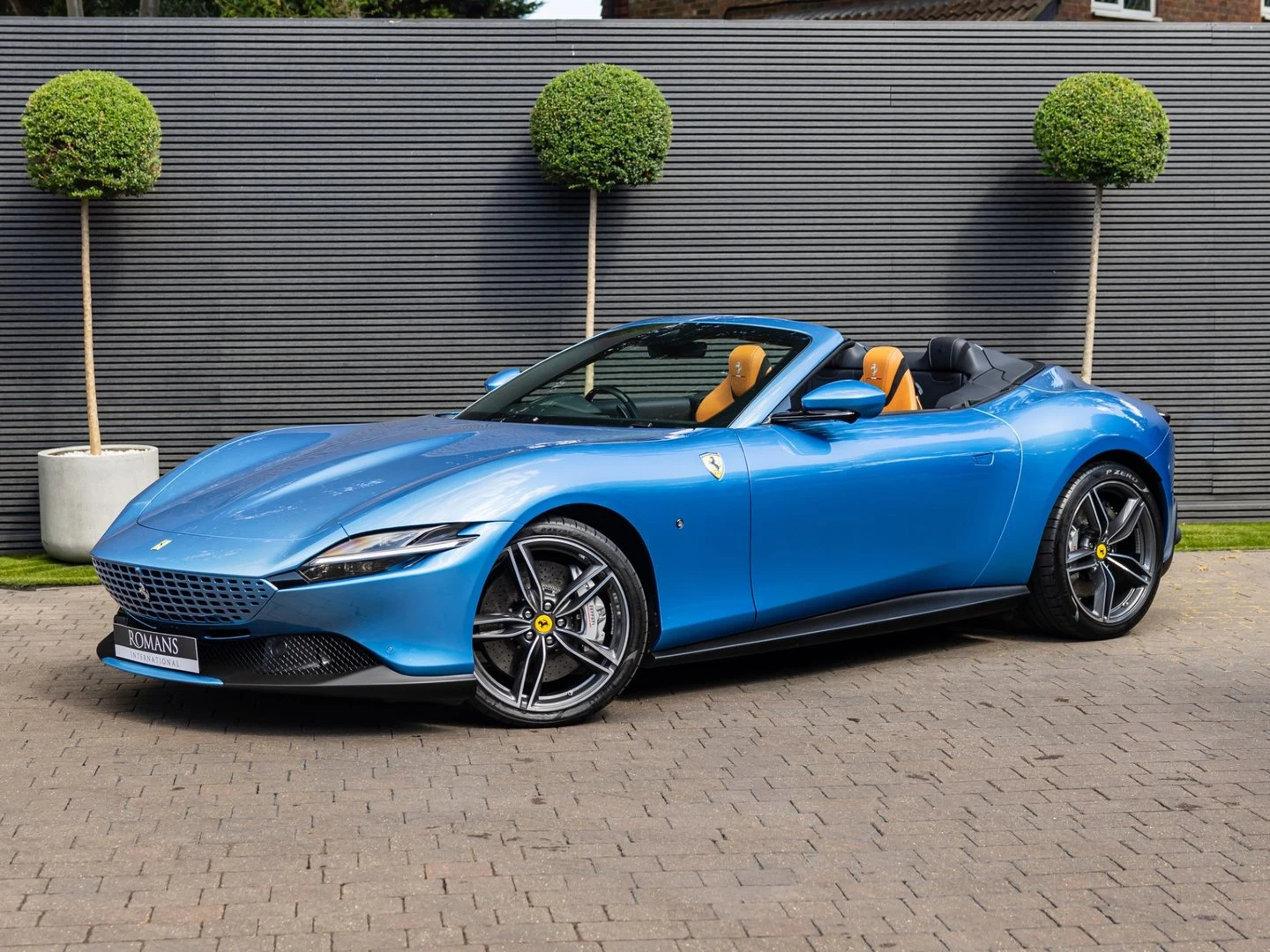 2025 Ferrari Roma Spider, 6/20