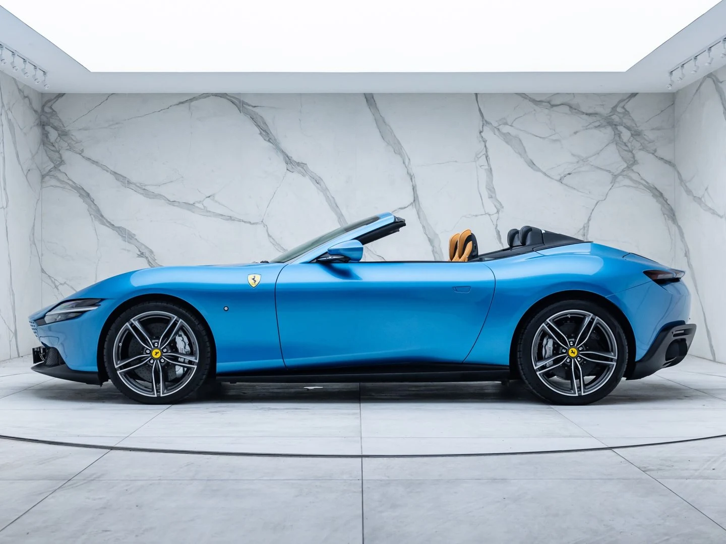 2025 Ferrari Roma Spider, 20/20