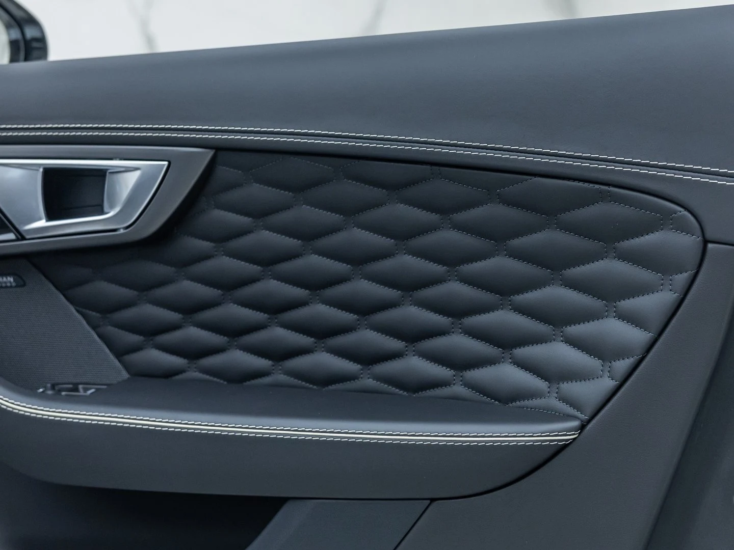2015 Jaguar F-Type Project 7, 19/20