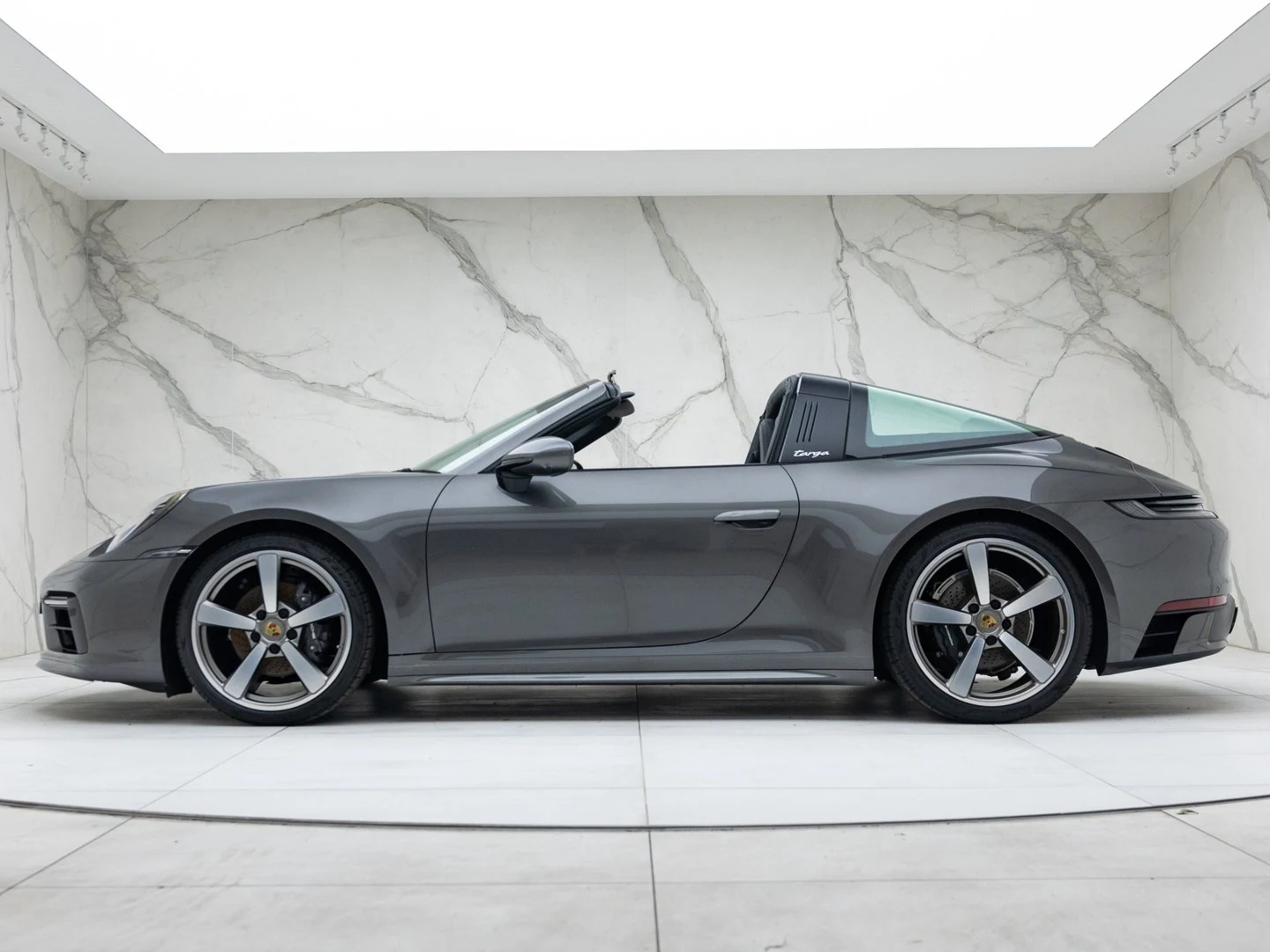 2024 Porsche 911 (992) Targa 4, 8/20