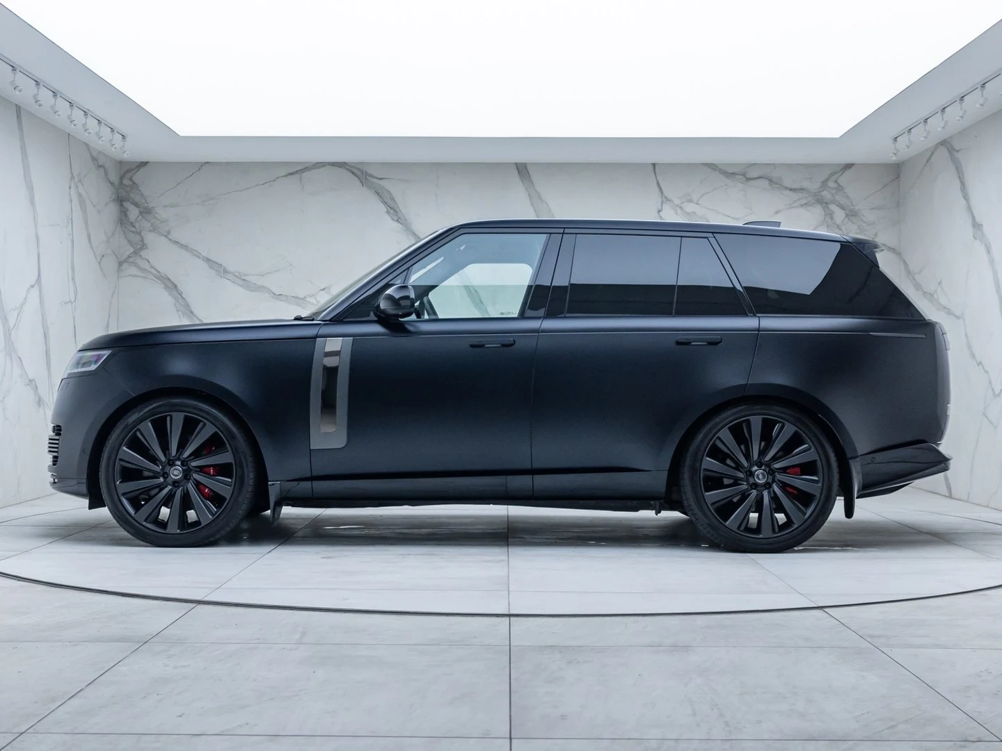 2022 Land Rover Range Rover P530 SV, 4/20