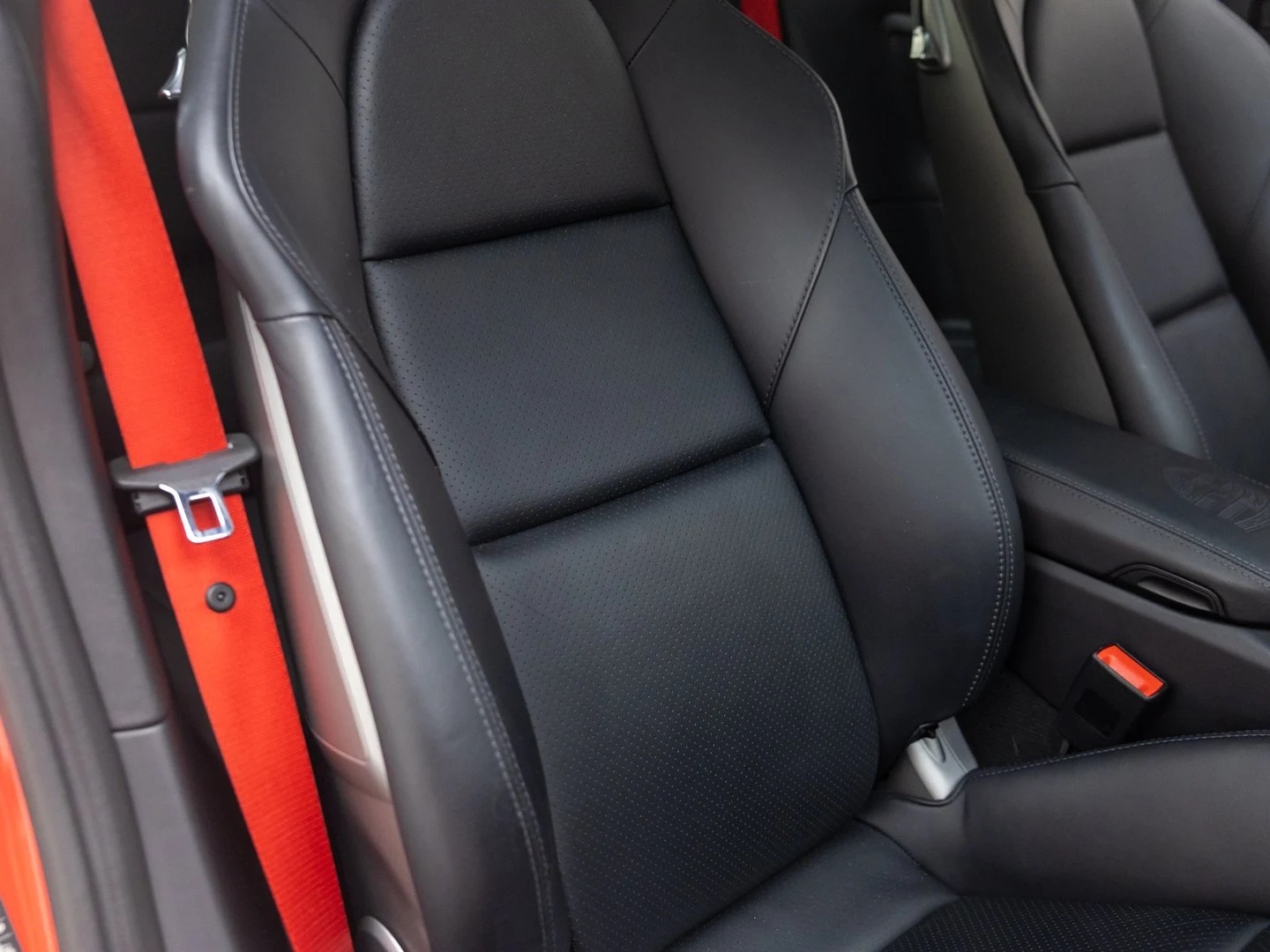 2018 Porsche 911 (991.2) Carrera 4 GTS, 19/20