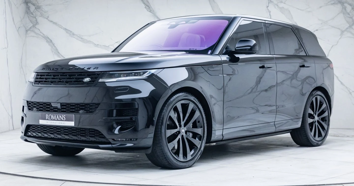 Land Rover Range Rover Sport P530 First Edition · Santorini Black · Romans International
