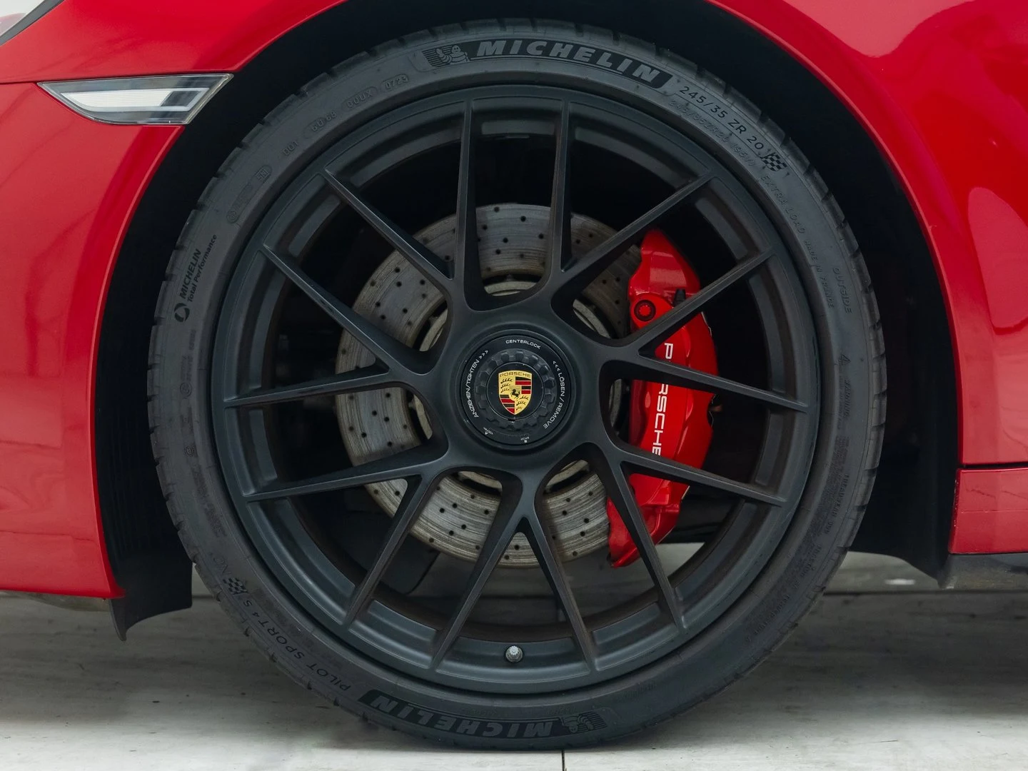 2018 Porsche 911 (991.2) Carrera GTS Cabriolet, 15/20
