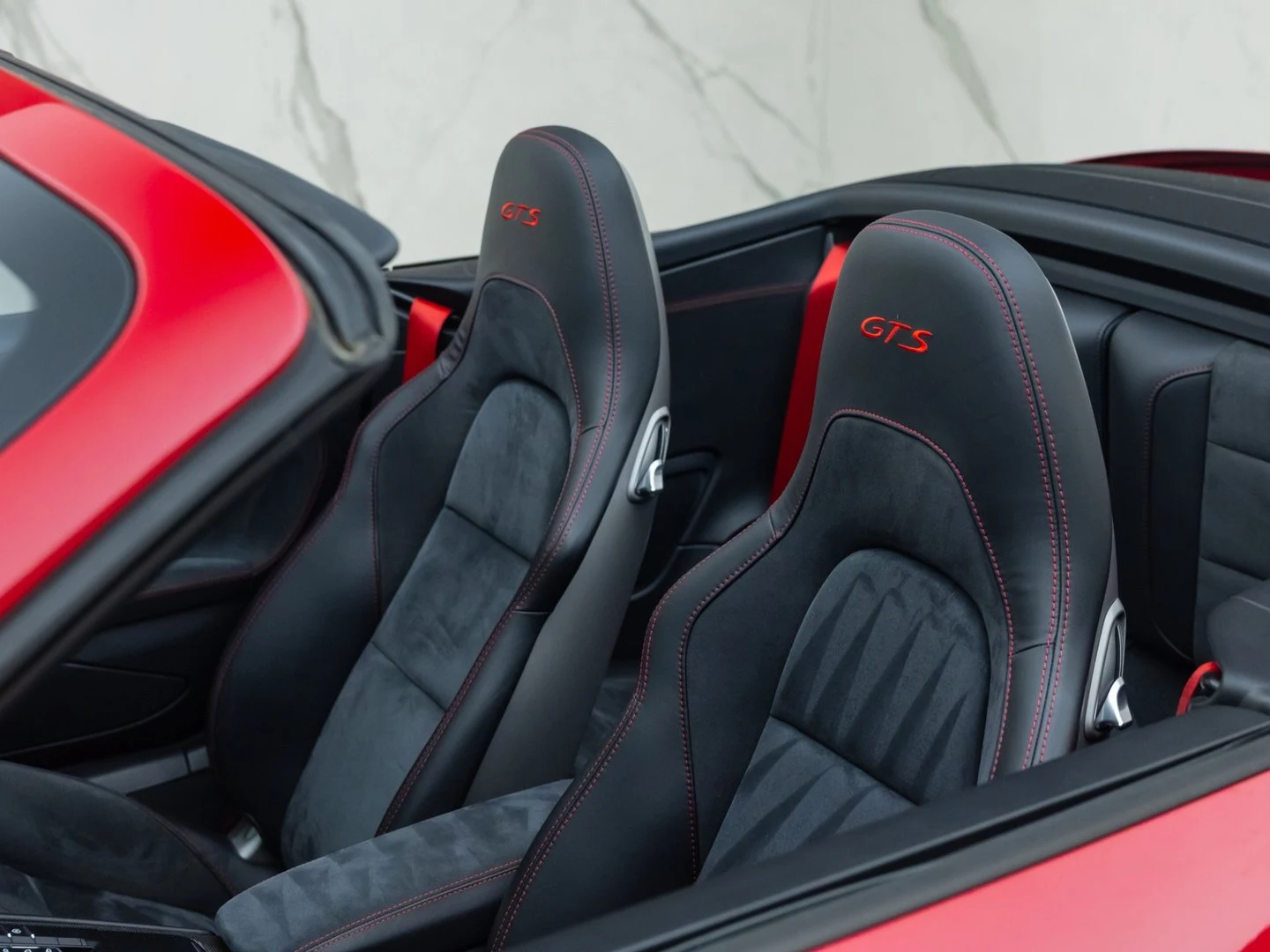 2018 Porsche 911 (991.2) Carrera GTS Cabriolet, 17/20