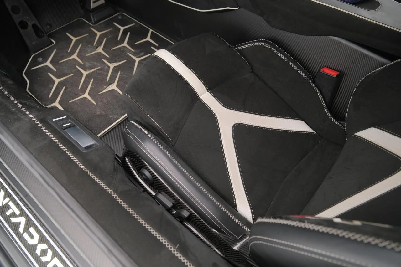 2021 Lamborghini Aventador SVJ Roadster, 9/20