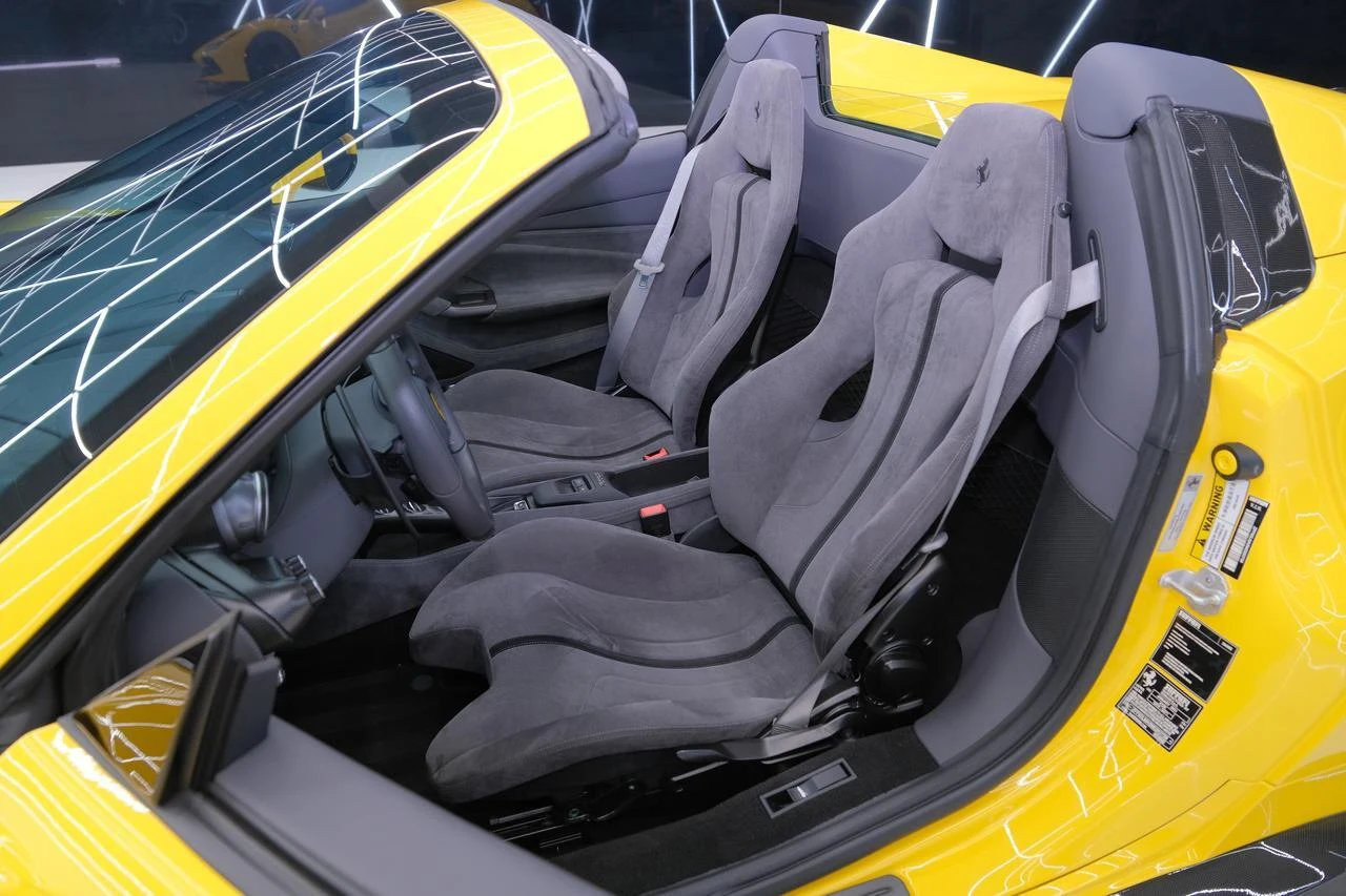 2021 Ferrari F8 Spider, 17/20