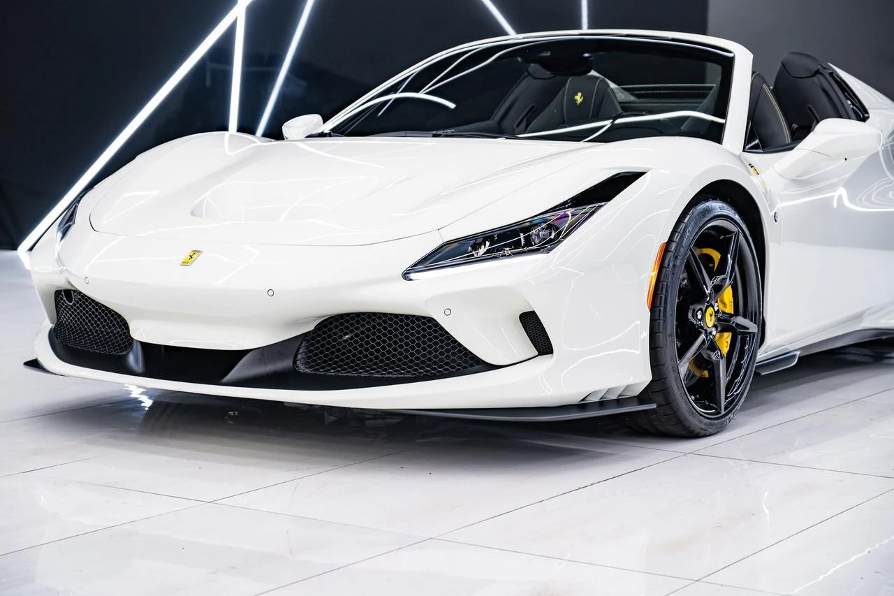 2022 Ferrari F8 Spider, 4/20