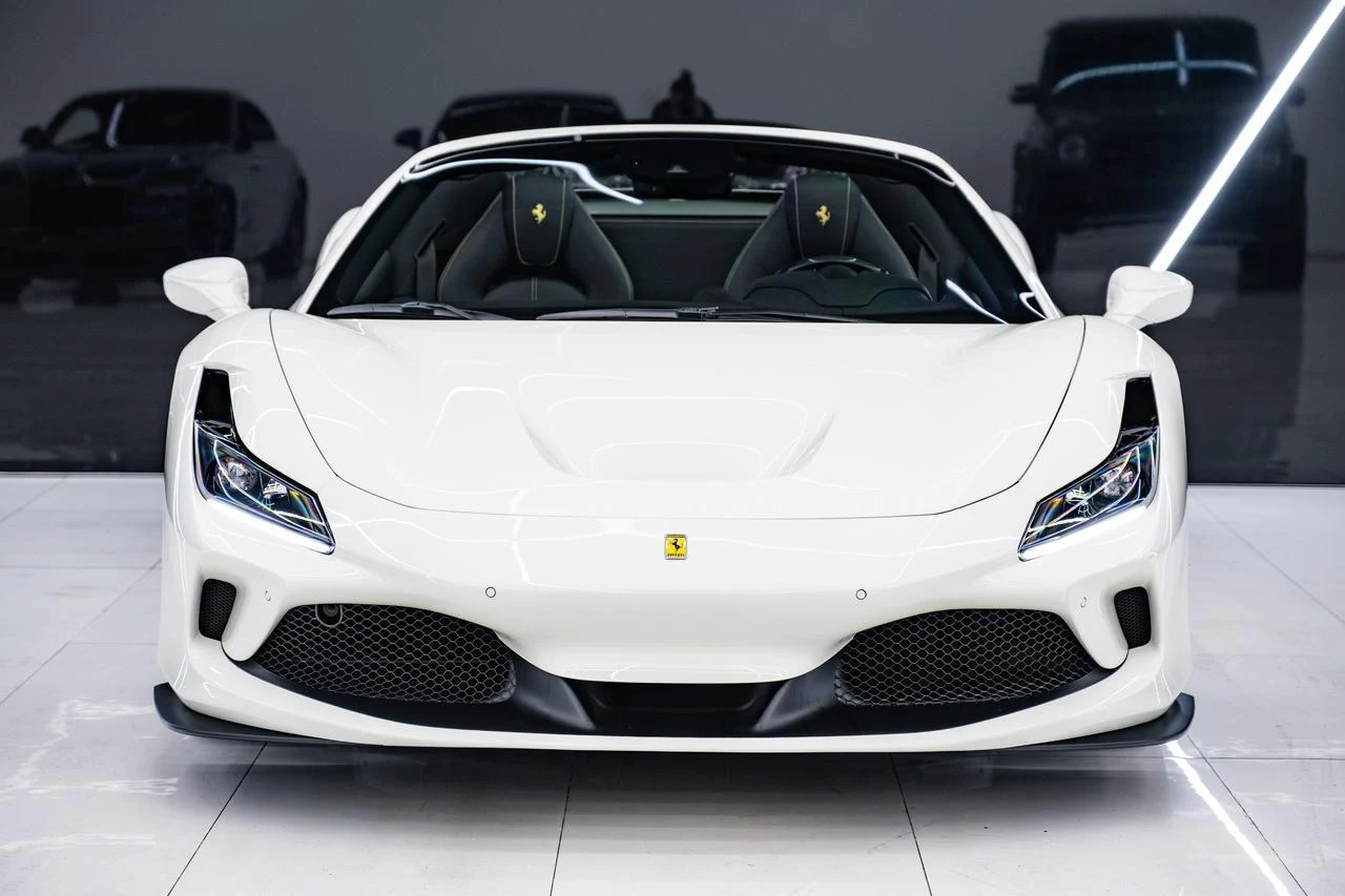 2022 Ferrari F8 Spider, 5/20