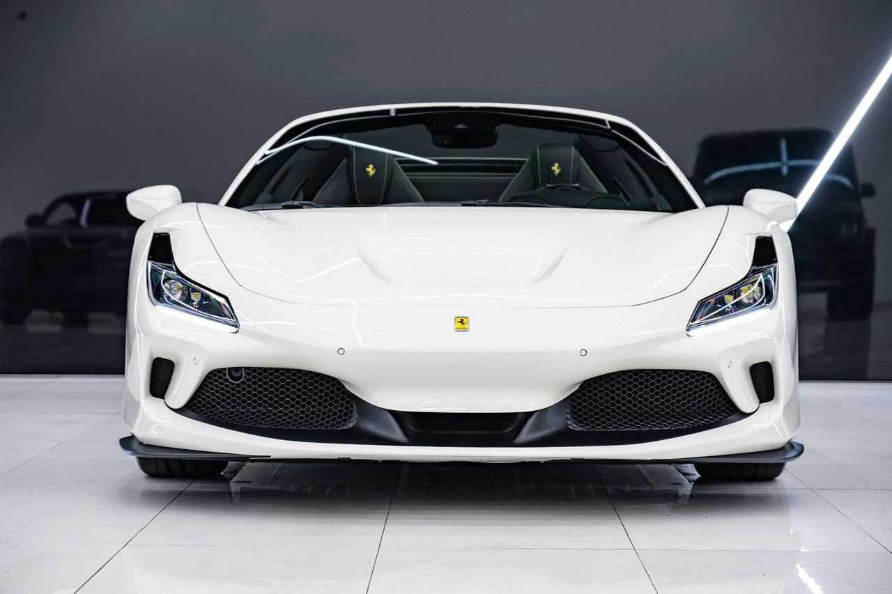2022 Ferrari F8 Spider, 6/20