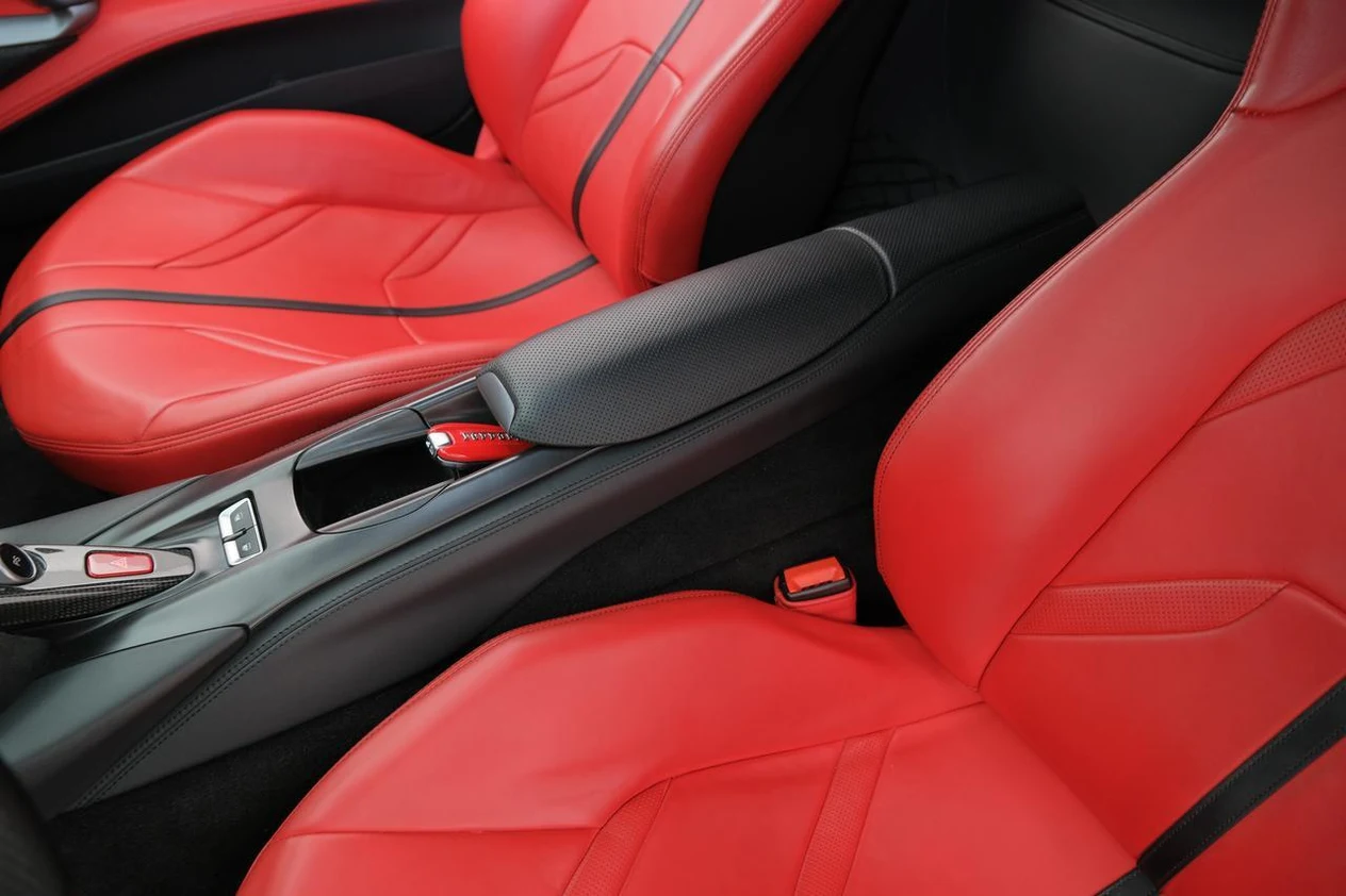 2018 Ferrari 812 Superfast, 14/20