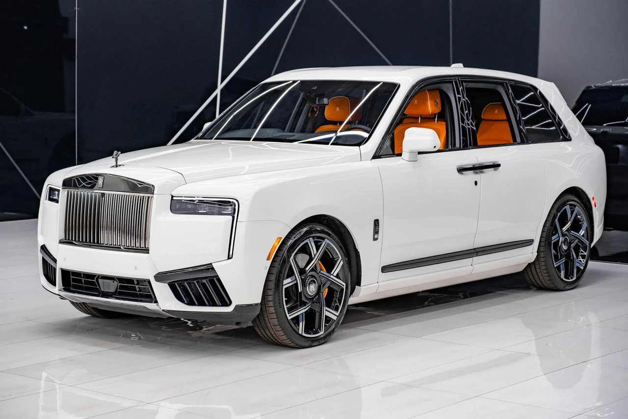 2025 Rolls-Royce Cullinan Series II Black Badge, 2/20