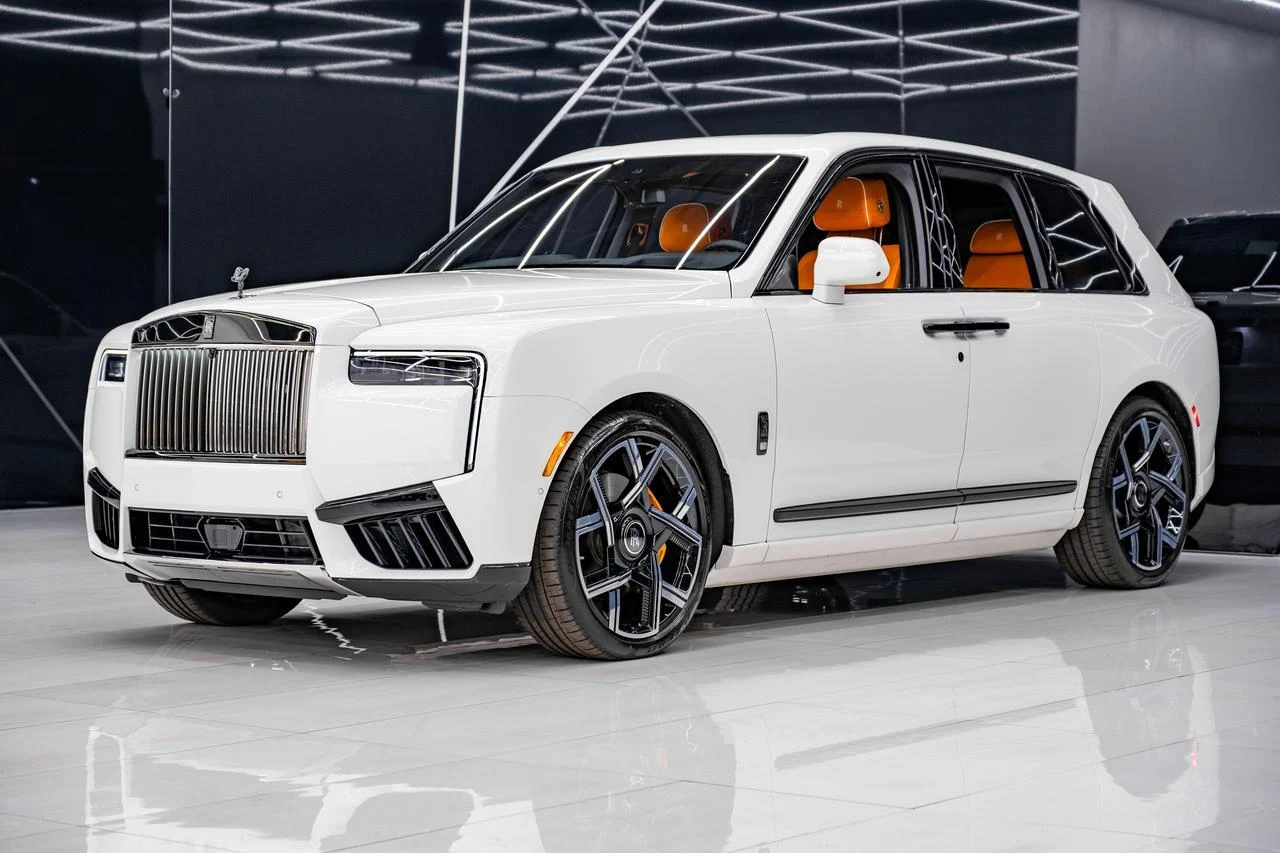 2025 Rolls-Royce Cullinan Series II Black Badge, 3/20