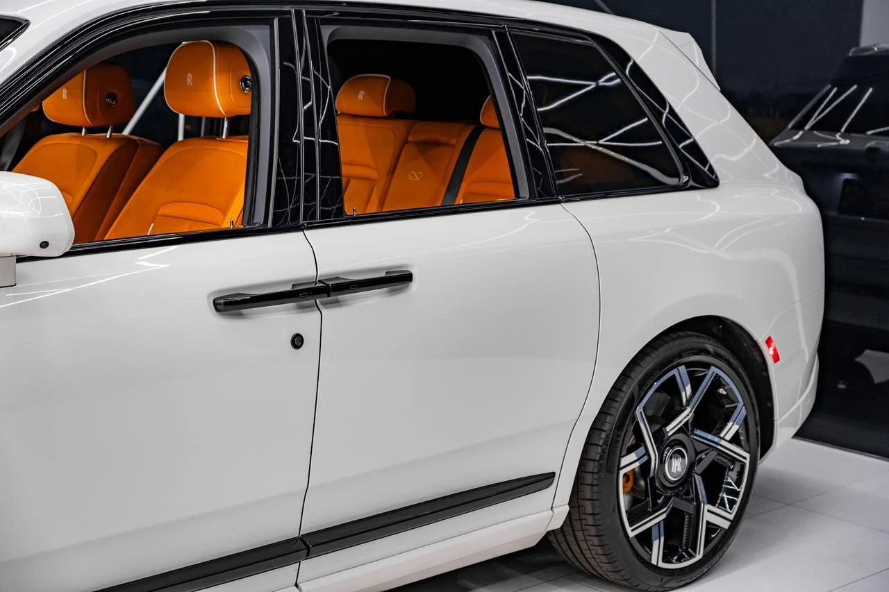 2025 Rolls-Royce Cullinan Series II Black Badge, 13/20