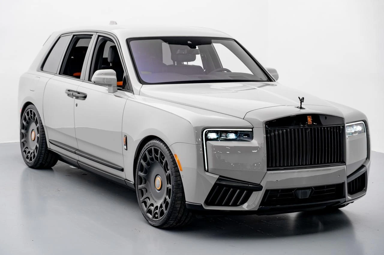 Rolls-Royce Cullinan Series II · gray · Limited Spec Automotive