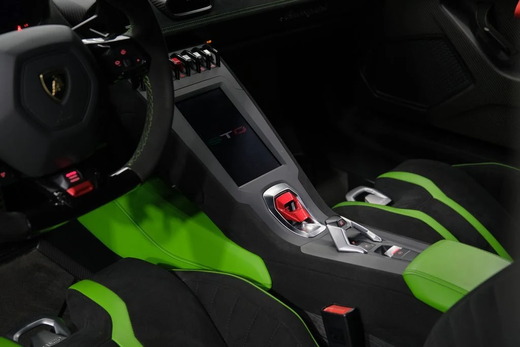2023 Lamborghini Huracán STO, 18/20