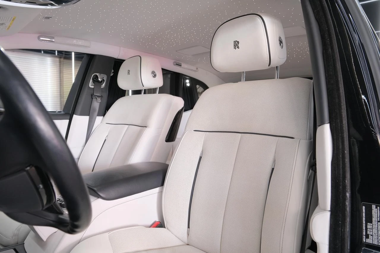 2022 Rolls-Royce Phantom VIII, 8/20