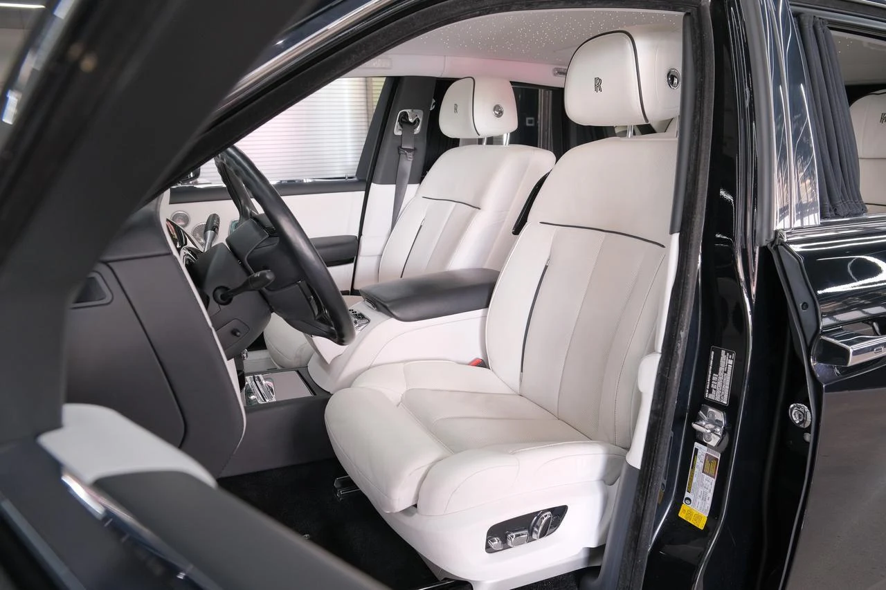 2022 Rolls-Royce Phantom VIII, 9/20