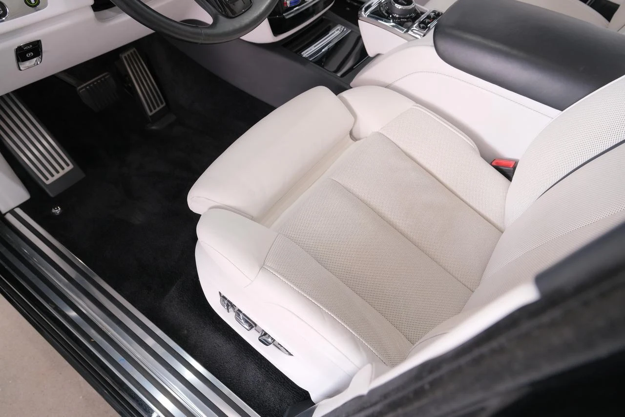 2022 Rolls-Royce Phantom VIII, 10/20