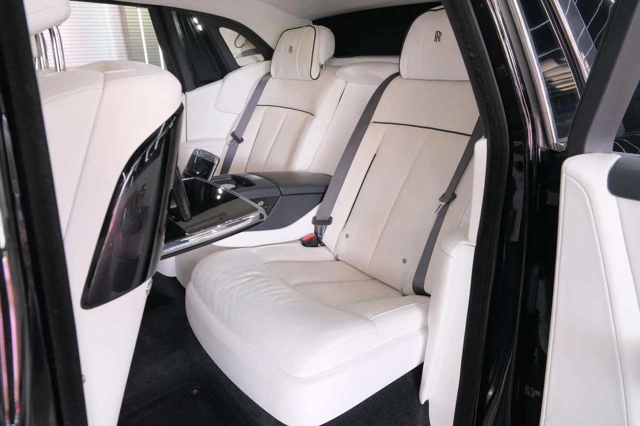 2022 Rolls-Royce Phantom VIII, 13/20