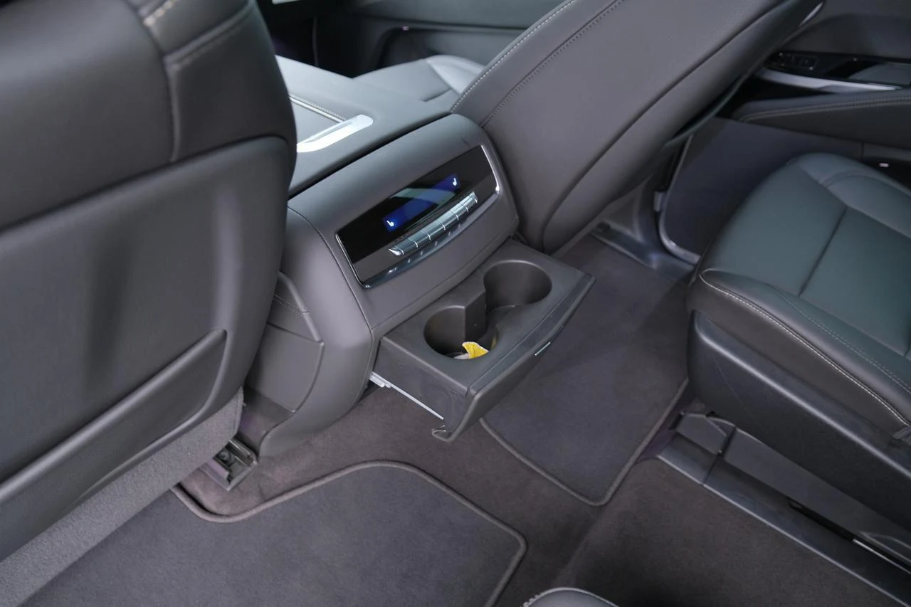 2026 Cadillac Escalade ESV Bulletproof (5th Generation), 12/20