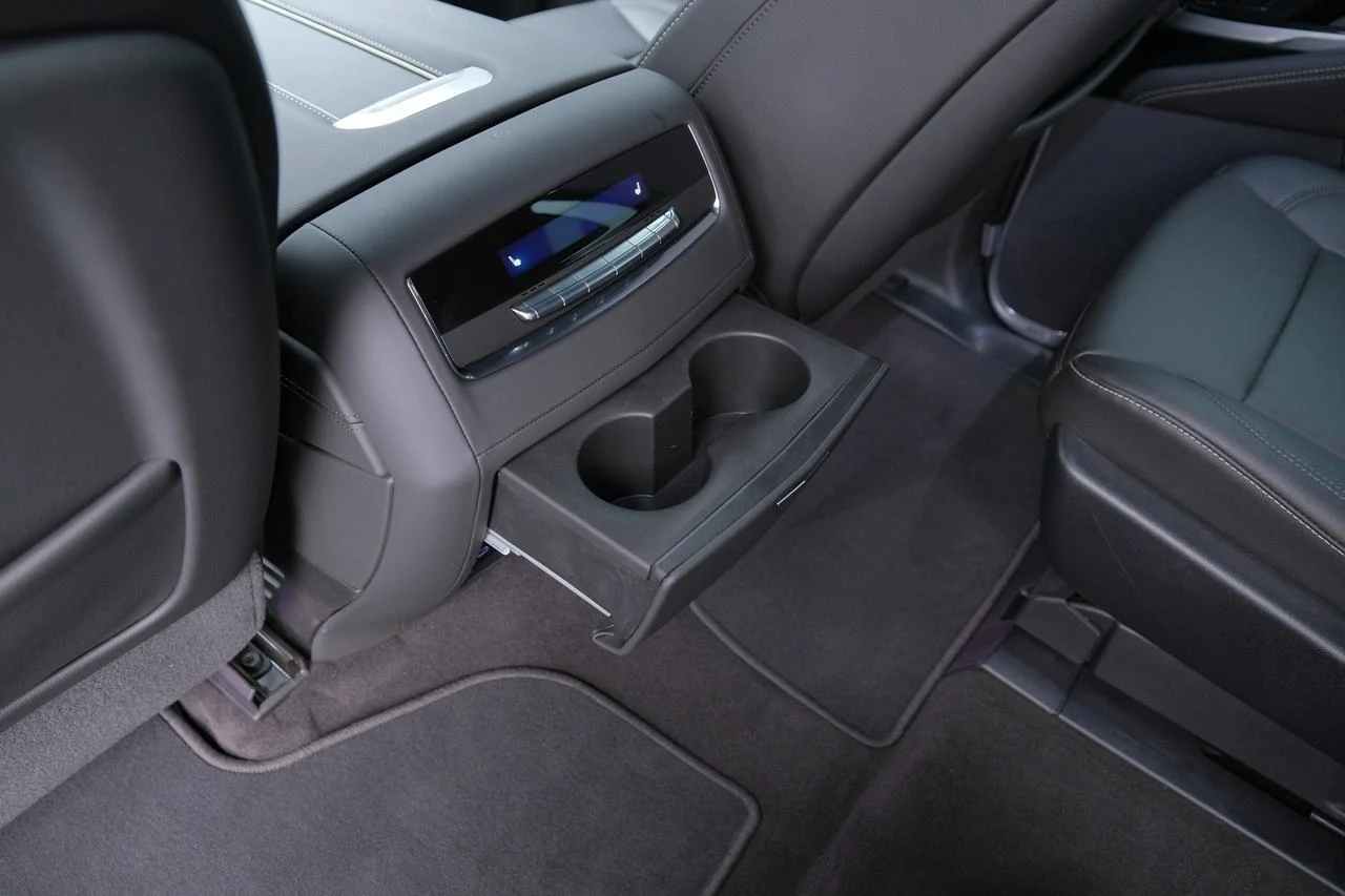2026 Cadillac Escalade ESV Bulletproof (5th Generation), 13/20