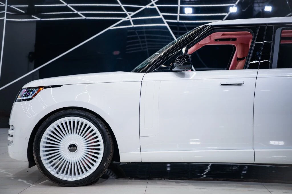 2026 Land Rover Range Rover SE (L460), 8/20