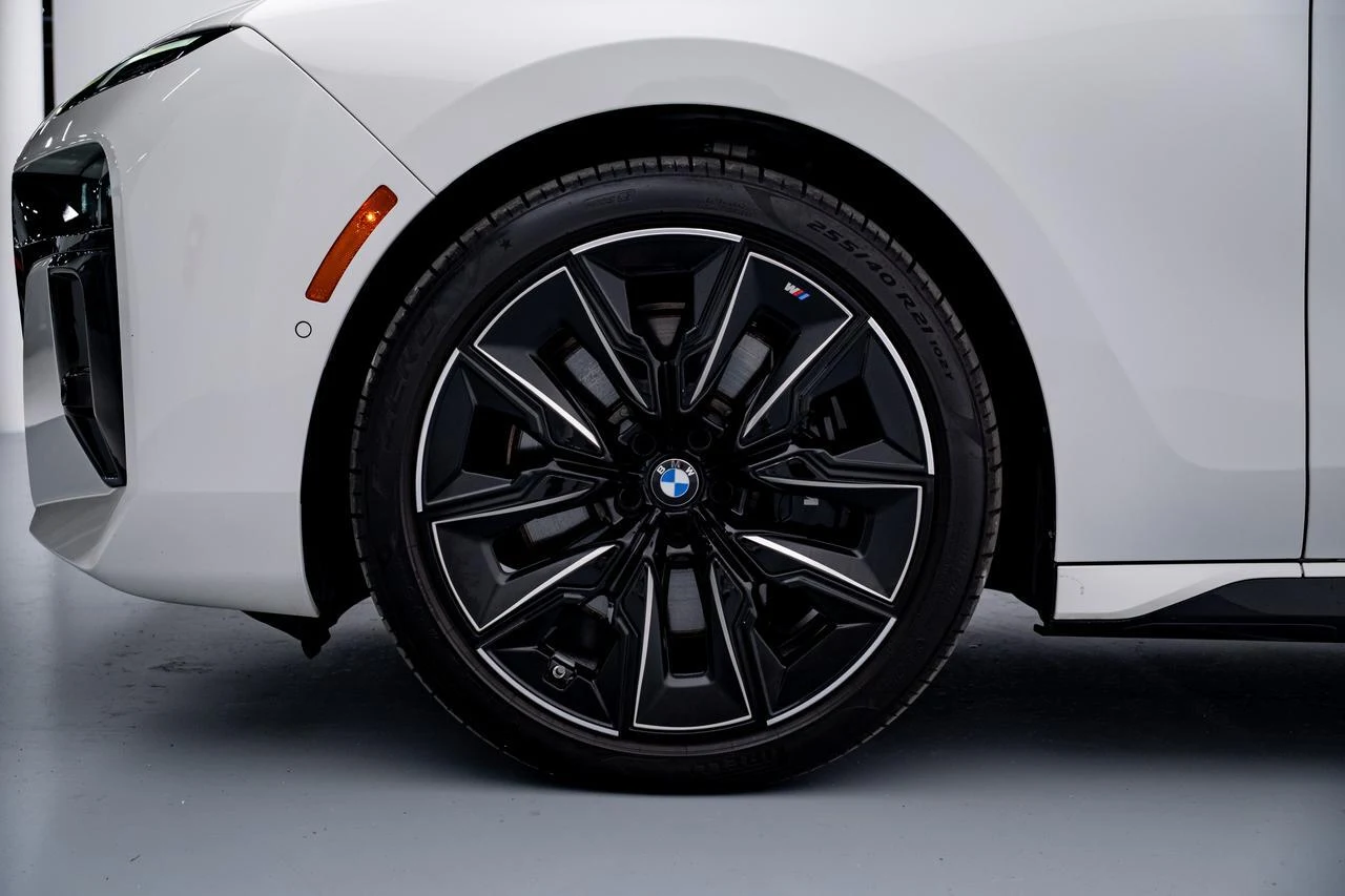 2025 BMW 740i (G70), 9/20