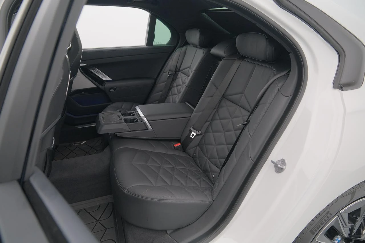 2025 BMW 740i (G70), 19/20