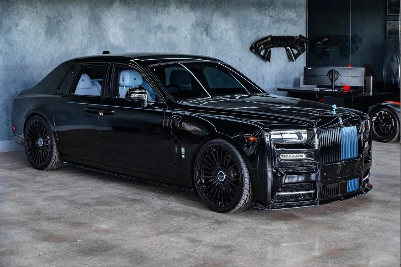 Rolls-Royce Phantom VIII MANSORY · black · Limited Spec Automotive