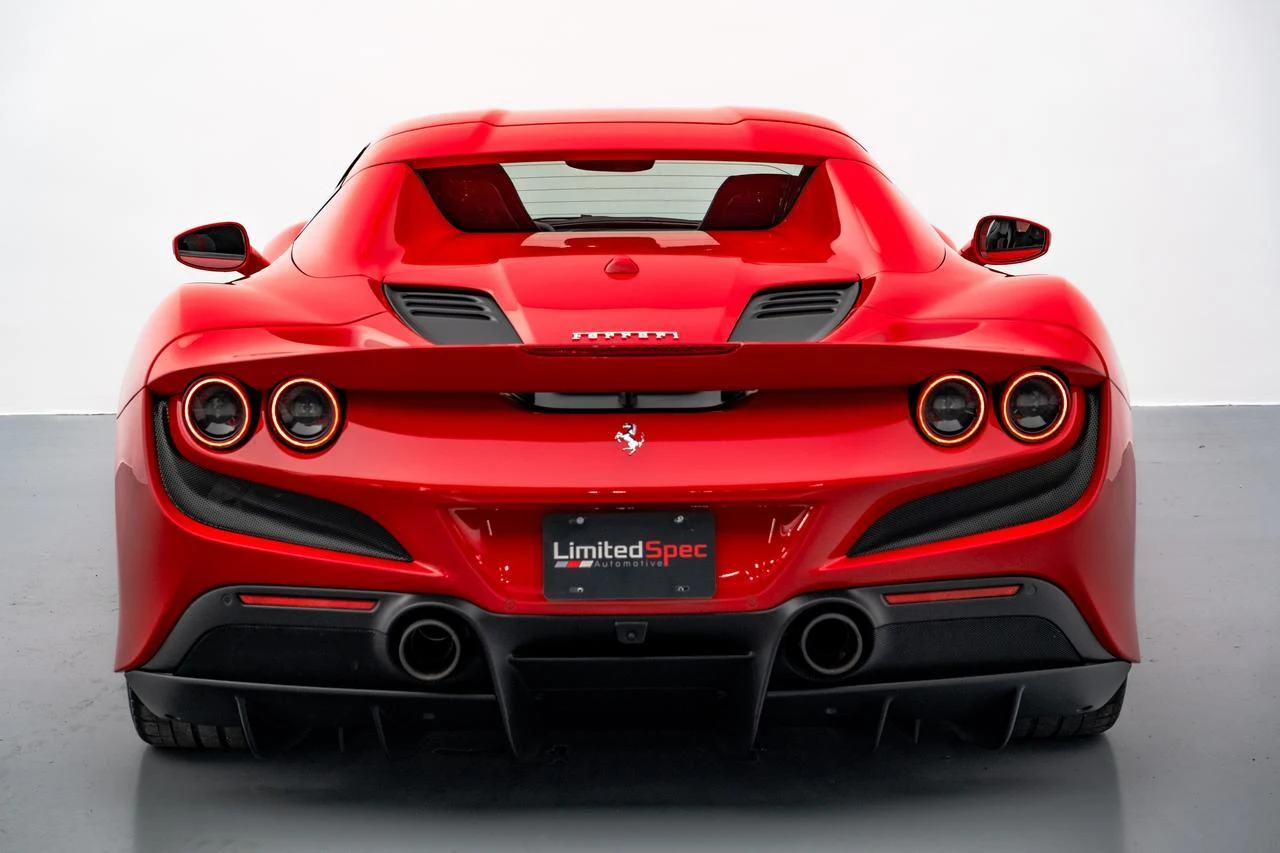 2022 Ferrari F8 Spider, 4/30