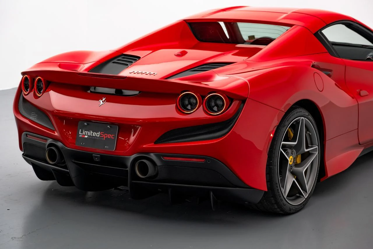 2022 Ferrari F8 Spider, 5/30