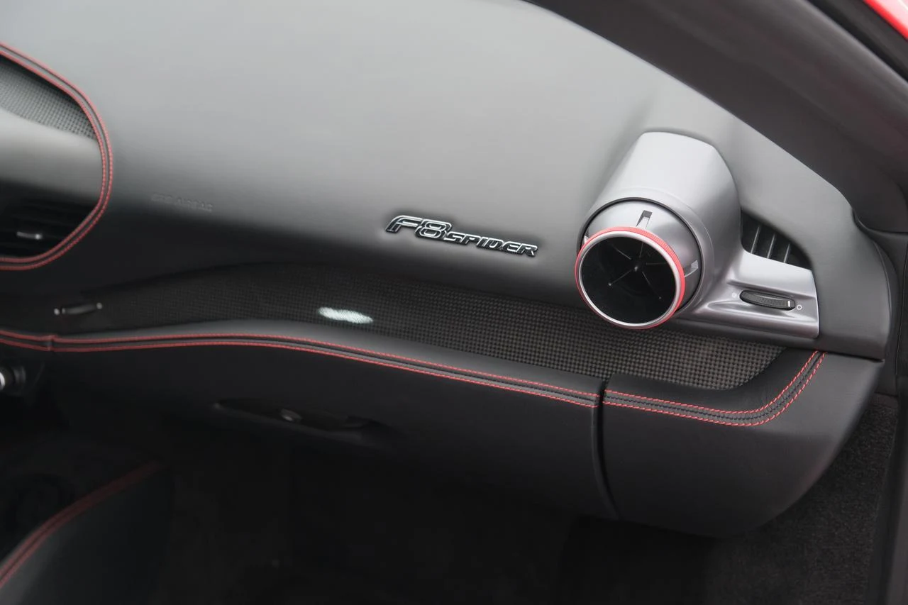 2022 Ferrari F8 Spider, 9/30