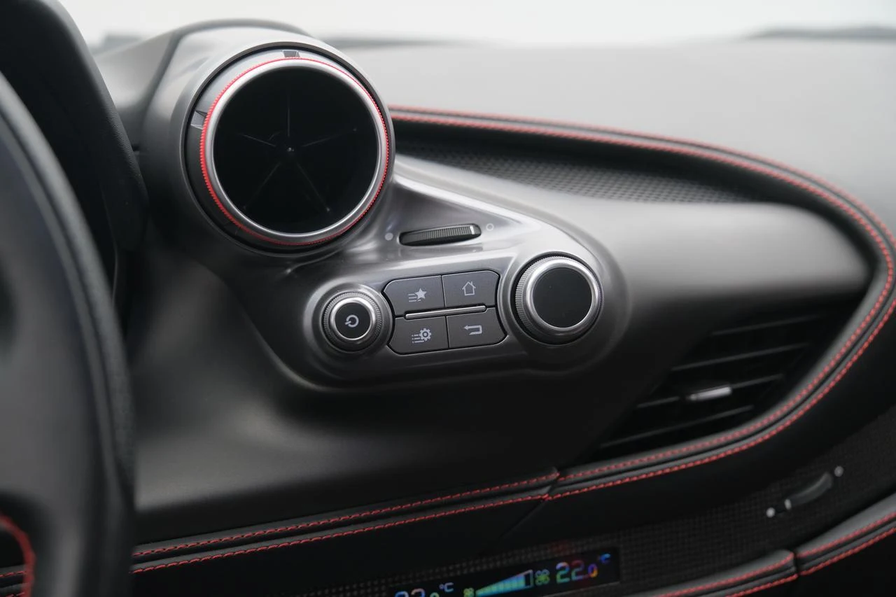 2022 Ferrari F8 Spider, 15/30