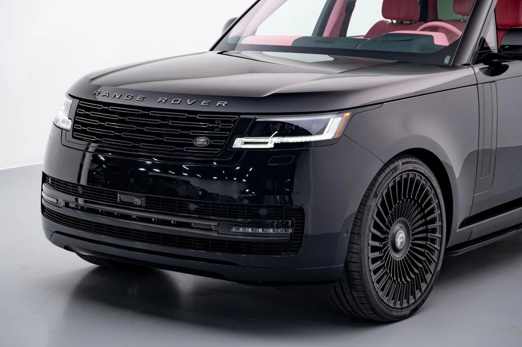 2025 Land Rover Range Rover SE LWB, 2/30