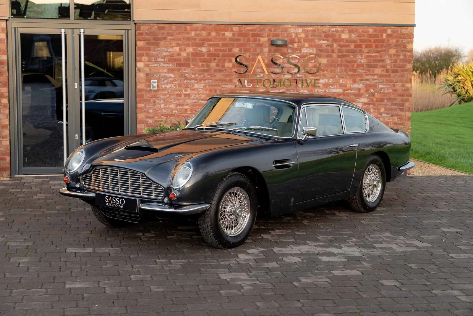 Aston Martin DB6 Mk I, full-car front three-quarter view.