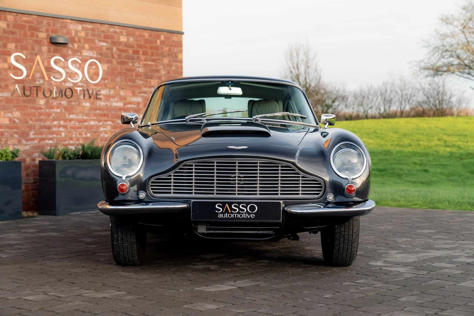Aston Martin DB6 Mk I, 2/10