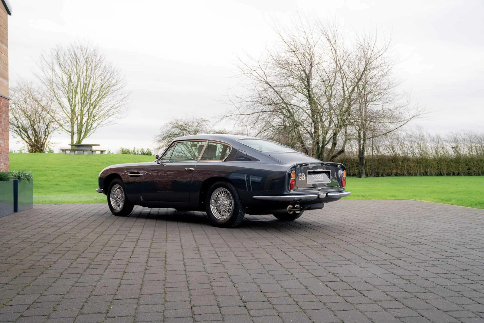 Aston Martin DB6 Mk I, 3/10