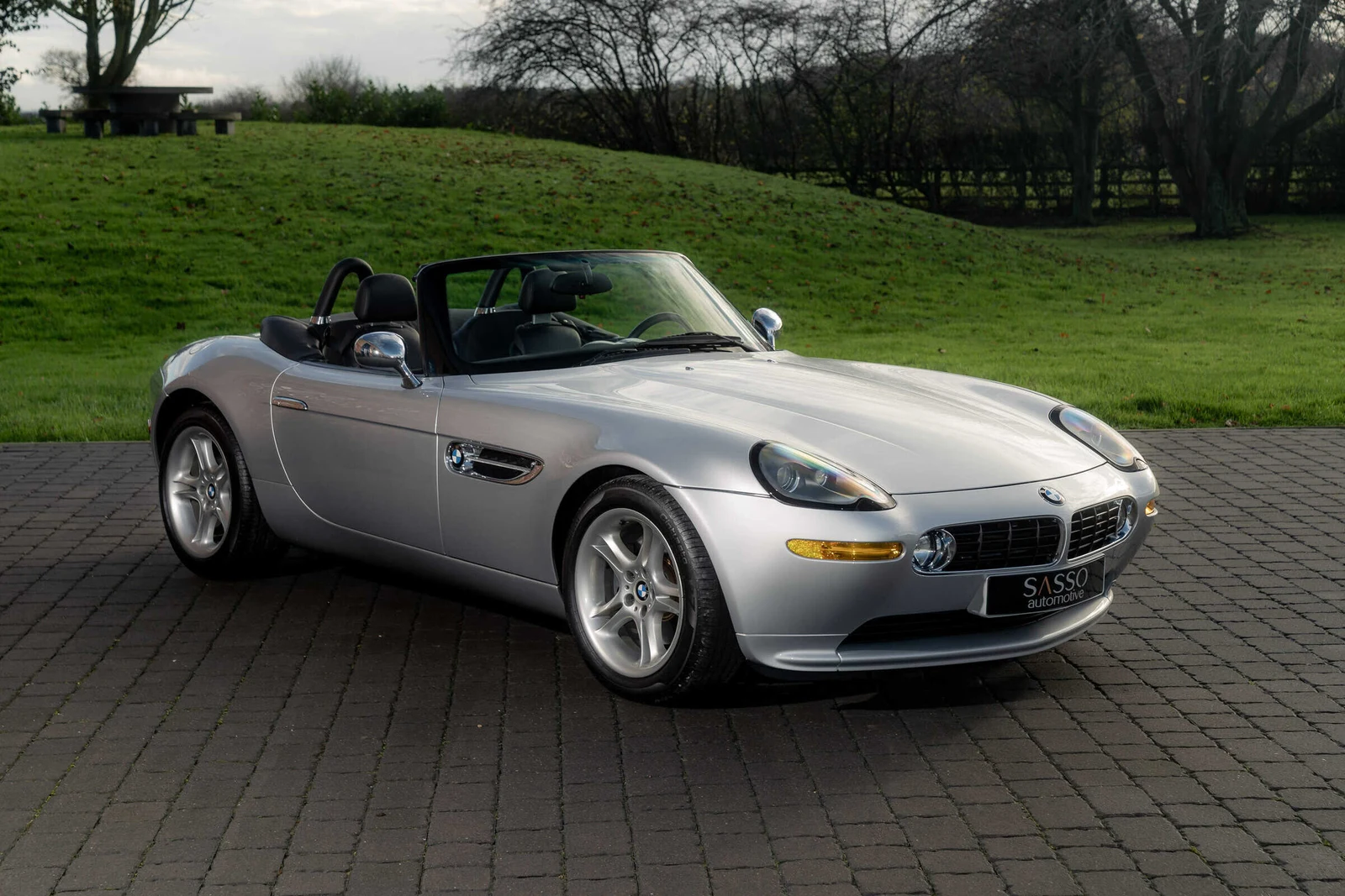 BMW Z8, 5/10