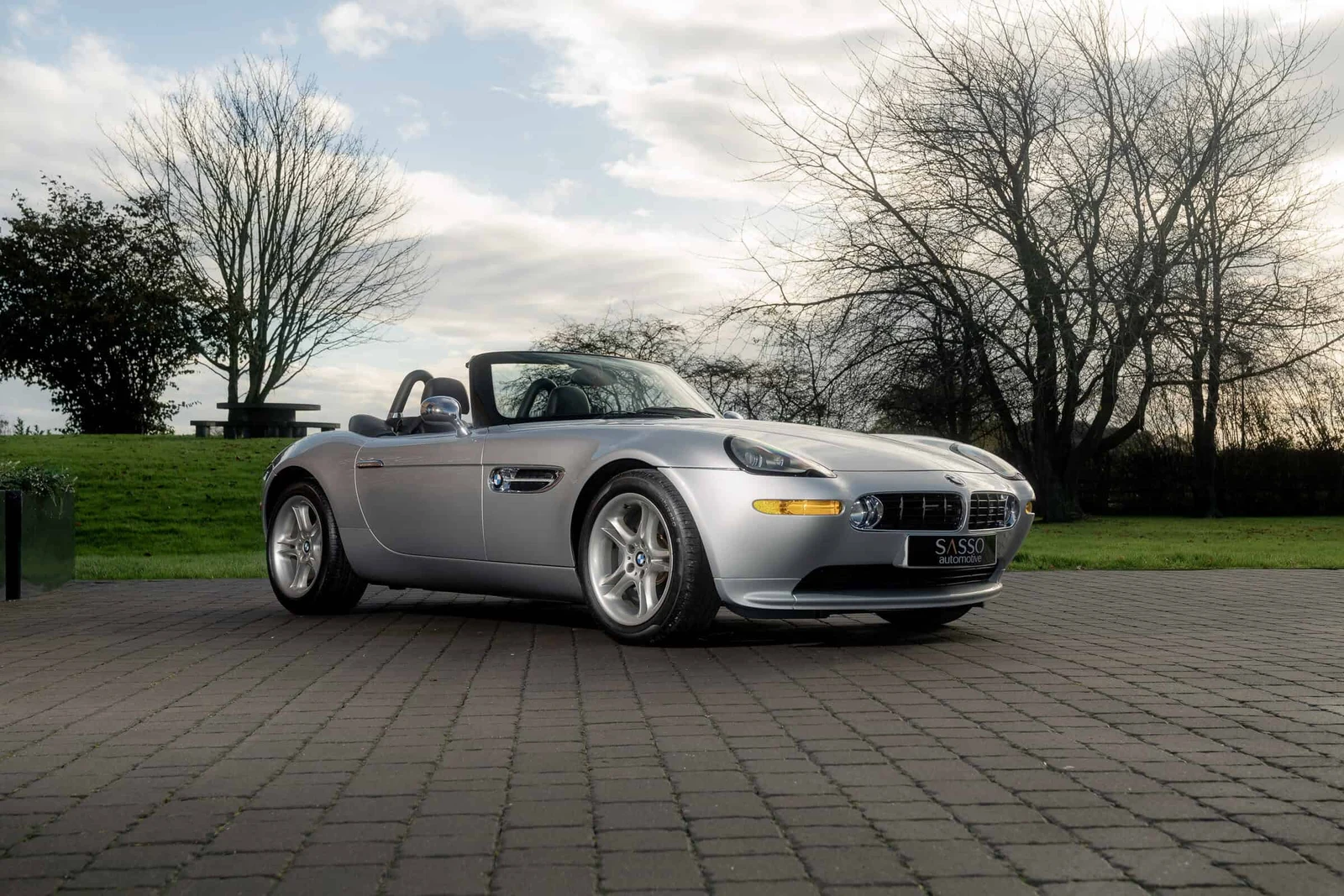 BMW Z8, 6/10