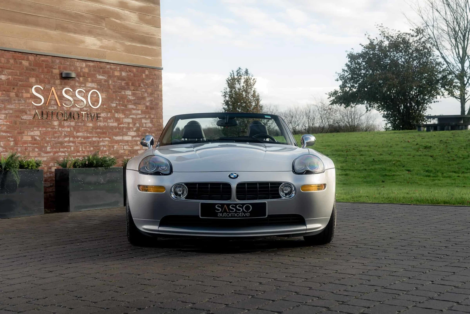 BMW Z8, 8/10