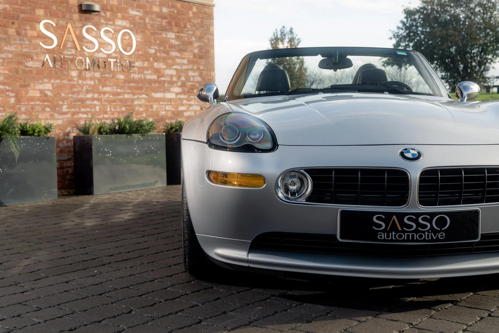 BMW Z8, 9/10