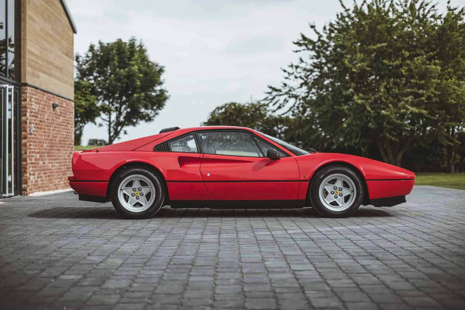 Ferrari 328 GTB, 7/10