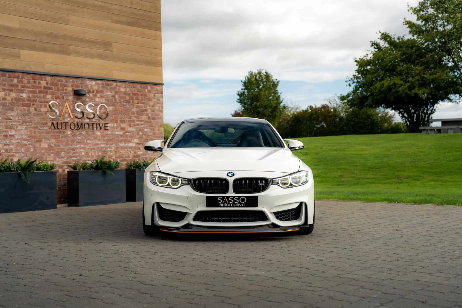 BMW M4 GTS, 2/10